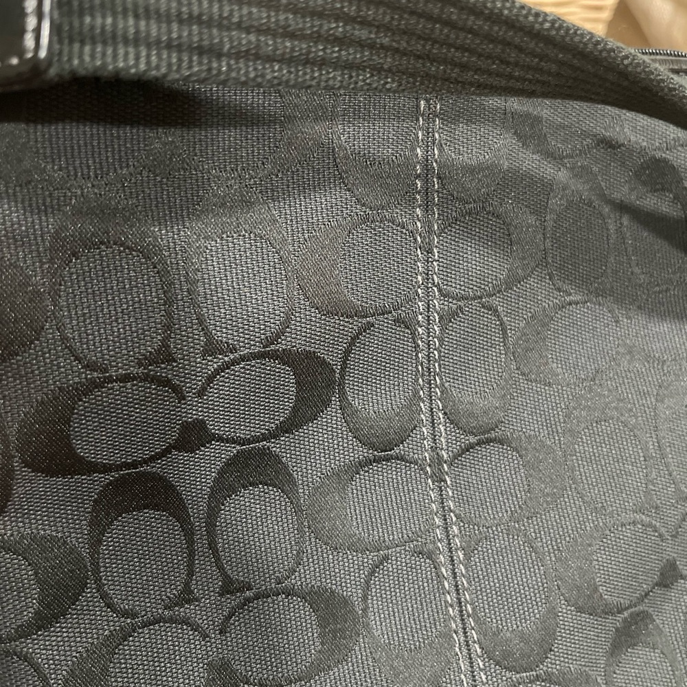 Coach Vintage Black Signature Crossbody Bag - Picture 2 of 4